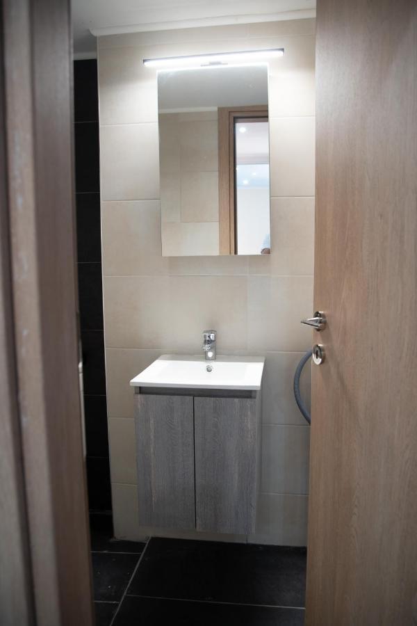 Modern Apartment Downtown Athen Eksteriør bilde
